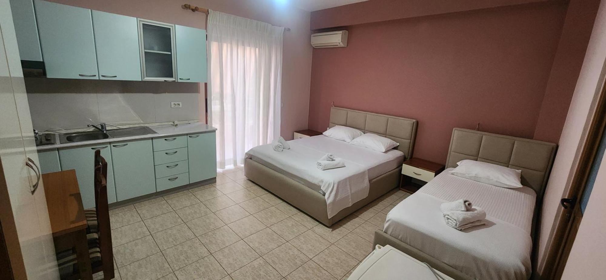 Hotel Vila Danedi Ksamil Exterior photo